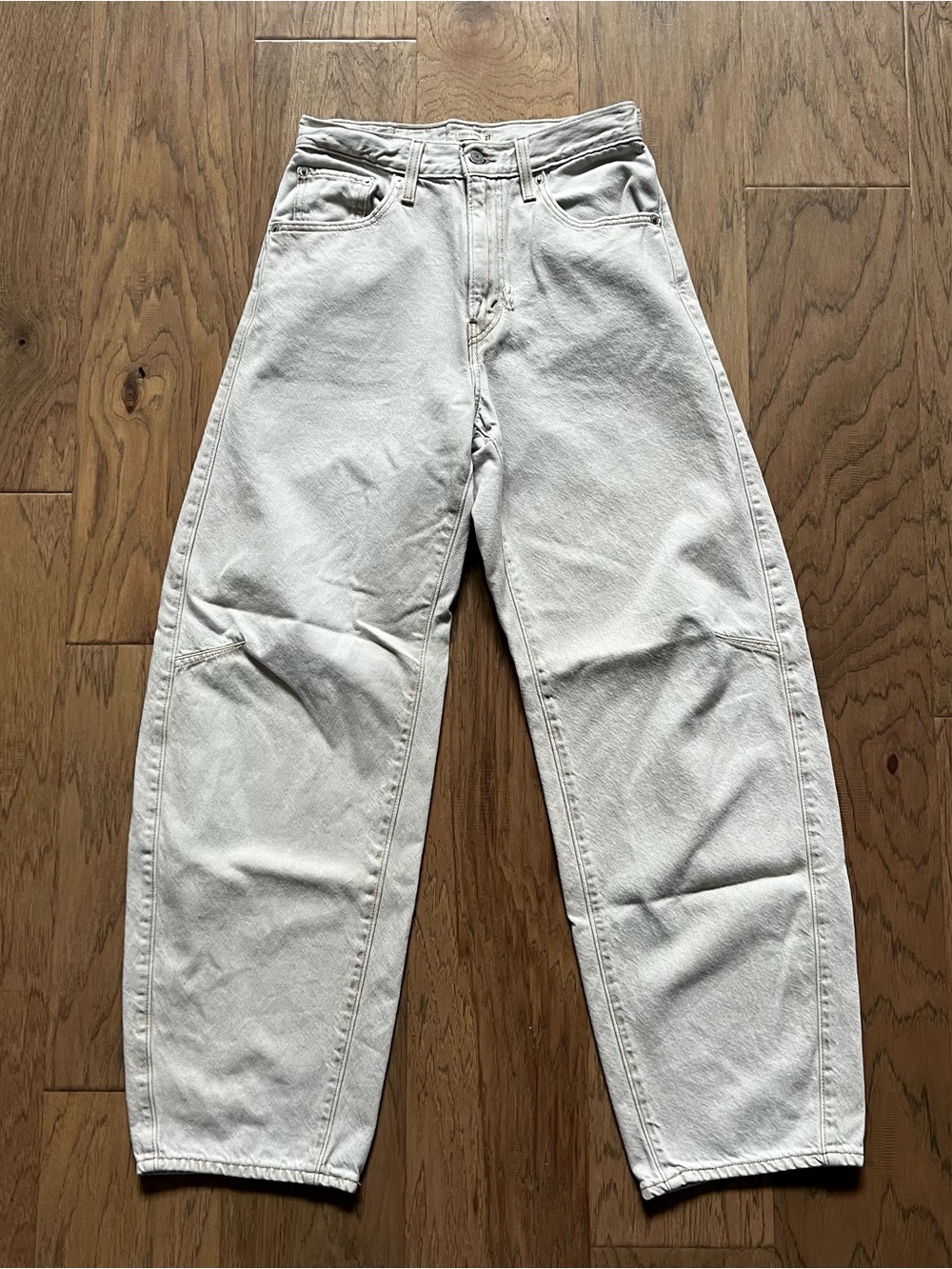 Levi's Women's Cinch Barrel Cream Denim Pants Sz 27